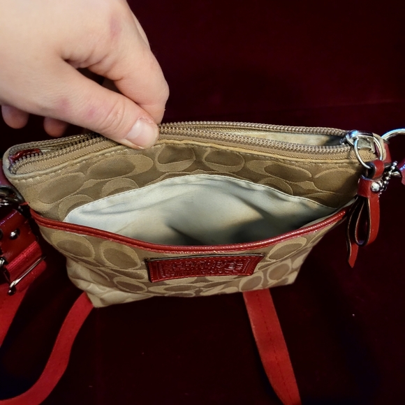 Coach Poppy Crossbody, used - Picture 6 of 9